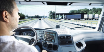 Operazione Truck&Bus: controllati mezzi pesanti, 34 violazioni riscontrate