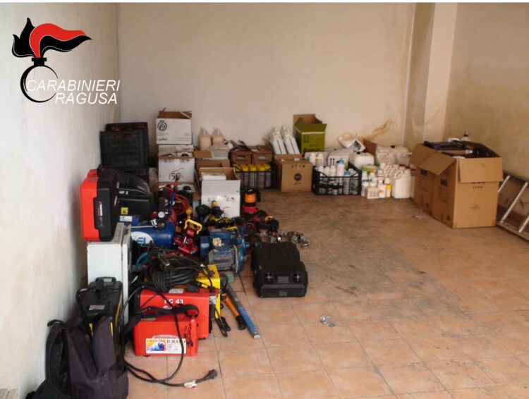 Carabinieri di Vittoria recuperano refurtiva. Si cercano i proprietari