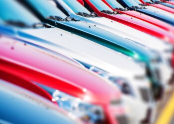 Veicoli trasformati in Km 0 e false immatricolazioni: 12 indagati in provincia