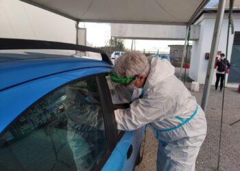 Test rapidi alla popolazione scolastica: effettuati 2882 controlli,  10 i positivi