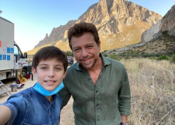 Il giovanissimo comisano Carmelo Burrafato nella nuova fiction di Rai 1 “Màkari”