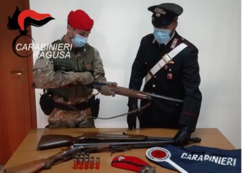 Vittoria: arrestato pensionato di 60 anni per detenzione abusiva di armi e munizioni