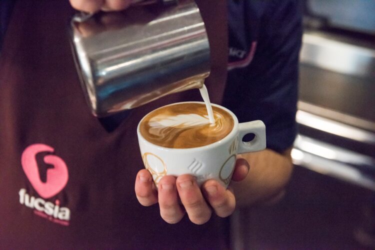 Modica: il bar Fucsia compie trent’anni