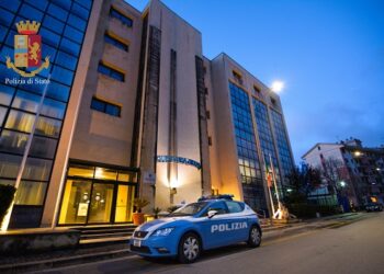 Ragusa: rapina in una tabaccheria di via Carducci, fermato un minorenne