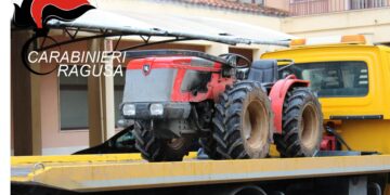 Acate: i carabinieri recuperano due trattori e due atomizzatori rubati