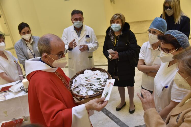 Al Giovanni Paolo II, il rito della benedizione delle palme