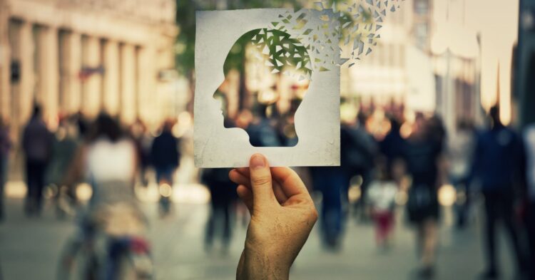 “Diventare più amichevoli verso le persone con demenza”, un corso online promosso dalla Pastorale della Salute