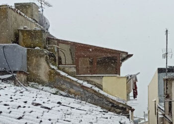 Neve nei maggiori Comuni delle Alte Madonie. Scuole chiuse a Gangi e Geraci Siculo