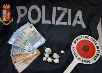 Vittoria: bloccato e arrestato spacciatore in piazza San Giovanni