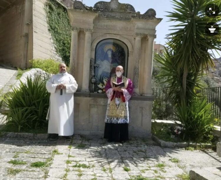 Addolorata a Monterosso Almo: ieri, domenica in albis, il rito della benedizione dei campi