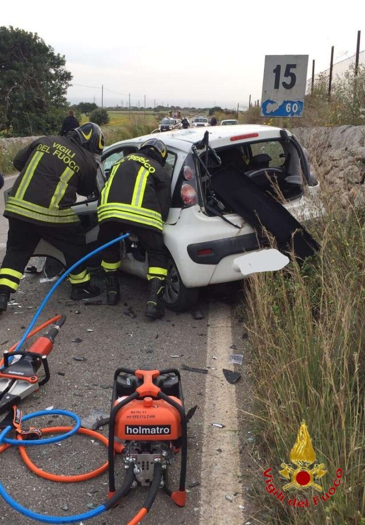 Incidente sulla Santa Croce-Ragusa, due feriti, uno trasportato in elisoccorso