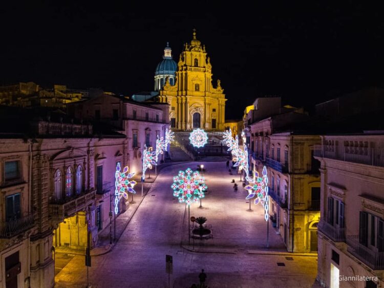 San Giorgio a Ragusa: piazza Duomo s’illumina a festa