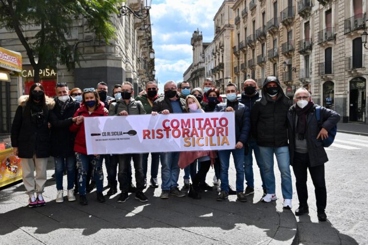 I ristoratori siciliani manifestano a Ragusa. Nasce il Co.Ri.Sicilia, comitato di pizzerie, bar, ristoranti, pub, pasticcerie