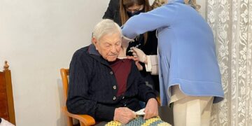 Modica, 101 anni: per il compleanno riceve il vaccino