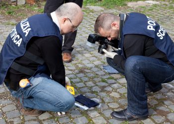 Corpo ritrovato ieri sera a Vittoria, è un rumeno senza fissa dimora. S’indaga anche per omicidio