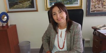 In due classi della scuola primaria, a Comiso e Ragusa, i bambini studiano, accanto alle materie curriculari, la lingua dei segni