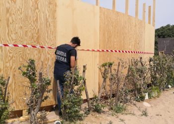 Sequestrato stabilimento balneare a Santa Croce