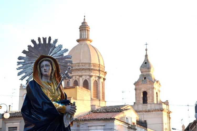 Comiso: si concludono domani i festeggiamenti in onore di Maria Santissima Addolorata