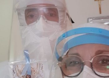 Le medagliette della Compatrona di Ragusa consegnate ai malati covid