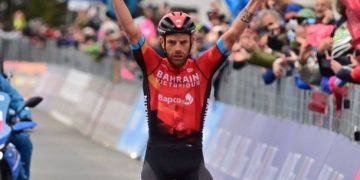 Il Giro d’Italia a Bernal, ma Damiano Caruso ha fatto sognare e si piazza secondo: “Sono state tre settimane emozionanti”