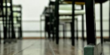 Bidello che prestava servizio a Chiramonte accusato di violenza sessuale, si va a processo. Le ragazze confermano le accuse