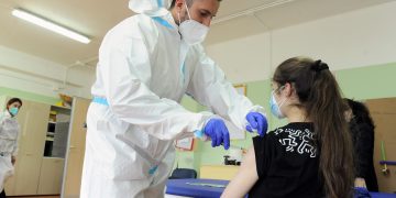 Covid: da domani in Sicilia vaccino anche per gli over 12
