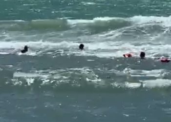 4 ragazzi rischiano di annegare a Marina. Salvati dalla capitaneria di porto