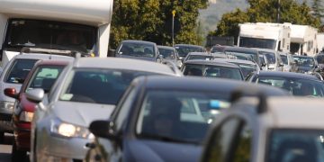 Mezzo pesante perde olio sulla 115: traffico deviato all’ingresso di Ragusa