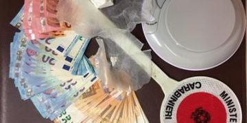 Ragusa: Arrotondava spacciando cocaina, arrestato