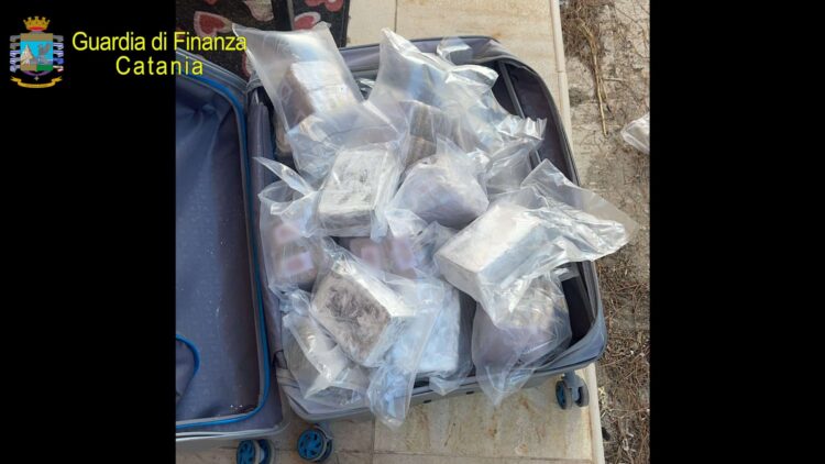 Traffico internazionale di droga, 53 kg di hashish trovati a Comiso