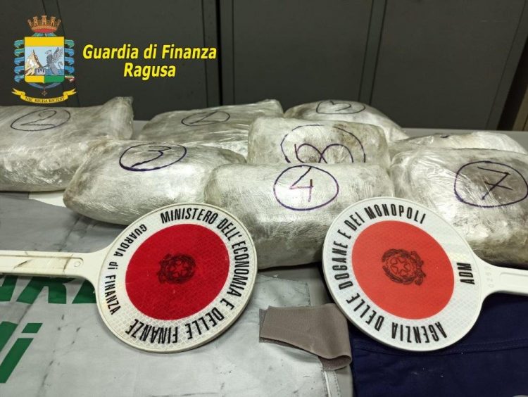 Pozzallo: sequestrati 2,2 chili di marijuana ‘Super Skunk’: 1 arresto