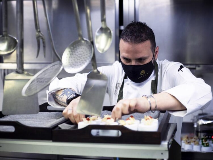 La Corte dei Mari ospita il temporary restaurant Letrevì con cooking show dello chef Paolo Romeo sullo stretto di Messina
