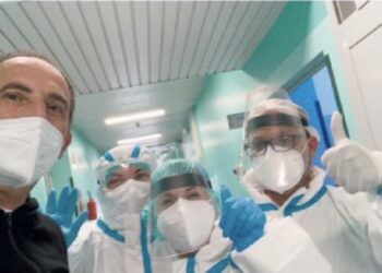 Nello Dipasquale ricoverato in ospedale per covid. Ora sta bene. Aveva effettuato due dosi di vaccino. L’appello: “Vaccinatevi e fatelo fare ai vostri figli, ho evitato il peggio”