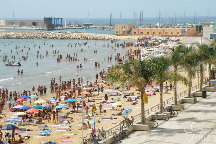 Lavoro nero: una chiusura e sanzioni per 20.000 euro a due stabilimenti balneari a Marina di Ragusa