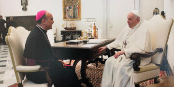 Il Vescovo di Ragusa, Monsignor La Placa, ricevuto in udienza privata da Papa Francesco