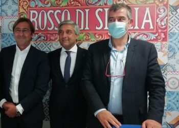 L’assessore regionale all’agricoltura Antonio Scilla, in visita presso l’azienda Giuseppe Rosso – Rosso di Sicilia
