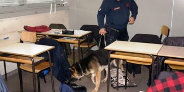 Trovata droga in alcune scuole di Modica. I controlli della polizia