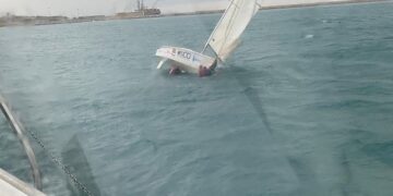 Si ribaltano con la barca a vela a Maganuco: salvati due diportisti dalla capitaneria di porto