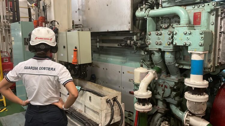 Nave panamense sequestrata a Pozzallo: non era sicura