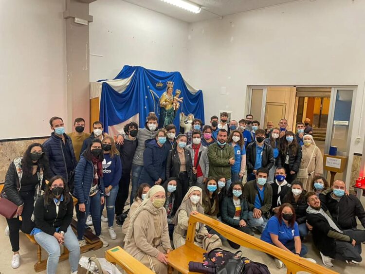 “Abbiate il coraggio di vivere in pieno la vita”, all’Ecce Homo il messaggio di padre Di Maria ai giovani