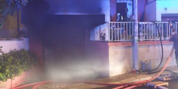Fuoco in una casa a Scoglitti