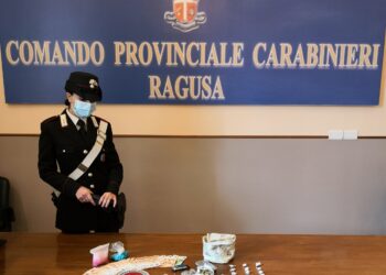 Ragusa: arrotondavano il reddito di cittadinanza spacciando droga