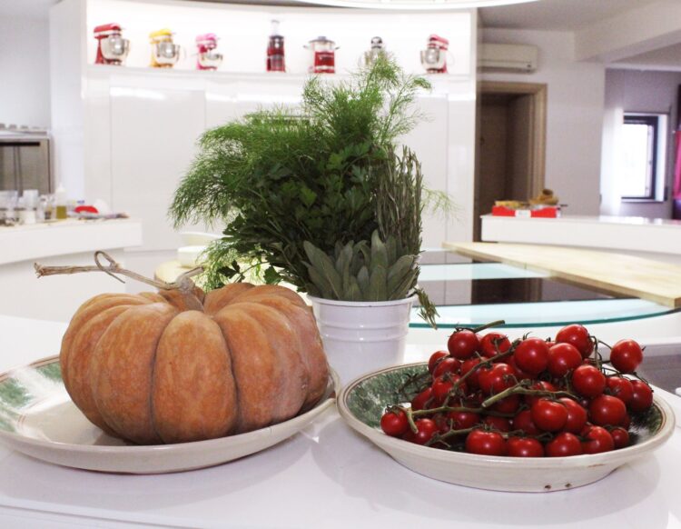 Catania: la Scuola di Cucina Myda presenta i nuovi corsi di formazione per aspiranti cuochi, pasticceri e professionisti. Tra i docenti gli chef Giovanni Santoro, Bianca Celano e Giuseppe Raciti