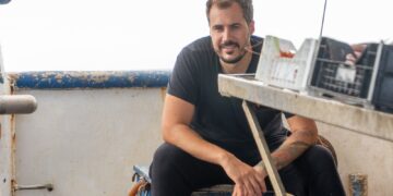 Joseph Micieli racconta in un documentario la pesca del Gambero rosso a largo di Scoglitti. VIDEO