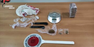 Nascondevano hashish in un garage del centro di Scicli, arrestate 4 persone