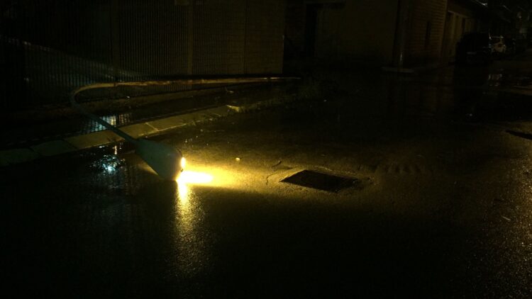 Forte maltempo in provincia di Ragusa: pali abbattuti, allagamenti, grandine e vento