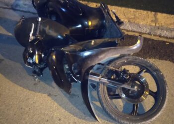 Incidente stradale a Vittoria, auto contro moto. Ferito il centauro
