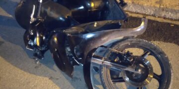 Incidente stradale a Vittoria, auto contro moto. Ferito il centauro