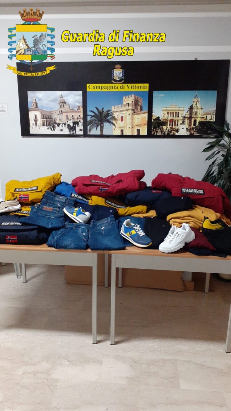 Vittoria: sequestrata merce contraffatta alla fiera di San Martino