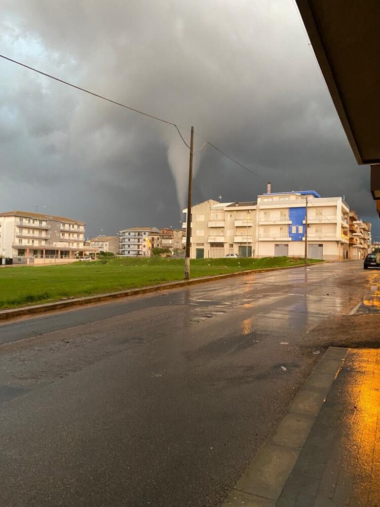 Tromba d’aria a Comiso: danni e tanta paura